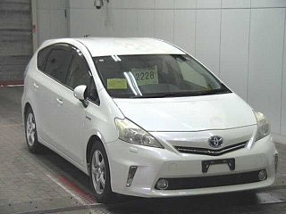 TOYOTA PRIUS ALPHA