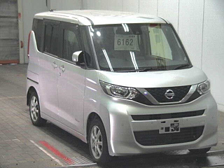 NISSAN ROOX