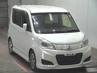 MITSUBISHI DELICA D2