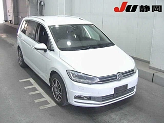 VOLKSWAGEN GOLF TOURAN