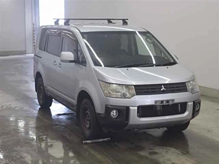 MITSUBISHI DELICA D5