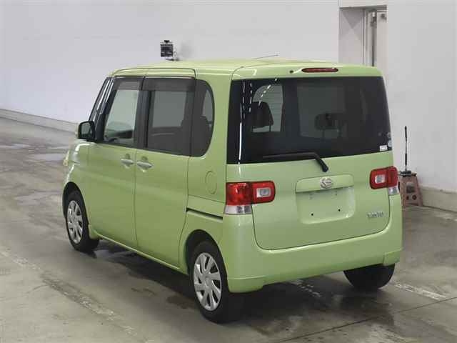 DAIHATSU TANTO 2011