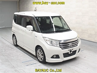 MITSUBISHI DELICA D2