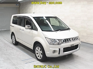 MITSUBISHI DELICA D5