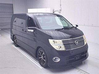 NISSAN ELGRAND