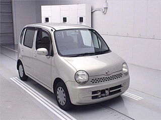 DAIHATSU MOVE LATTE