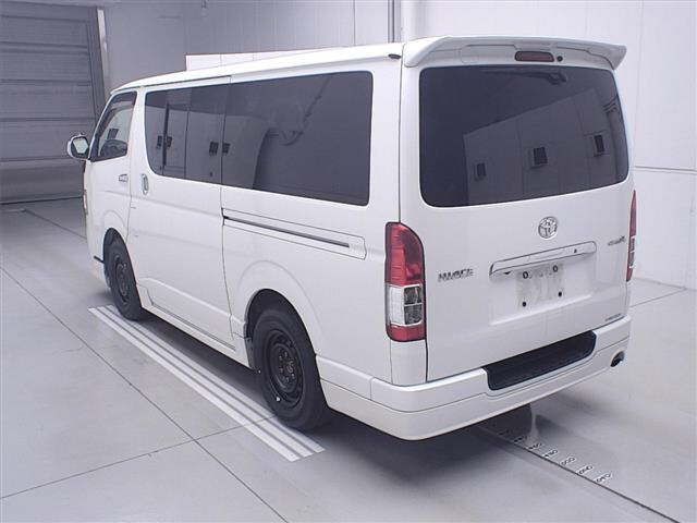 TOYOTA HIACE VAN 2012