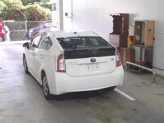 TOYOTA PRIUS 2014