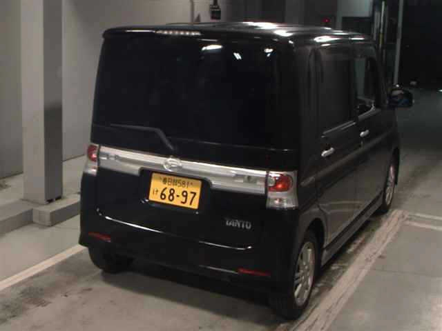 DAIHATSU TANTO 2010