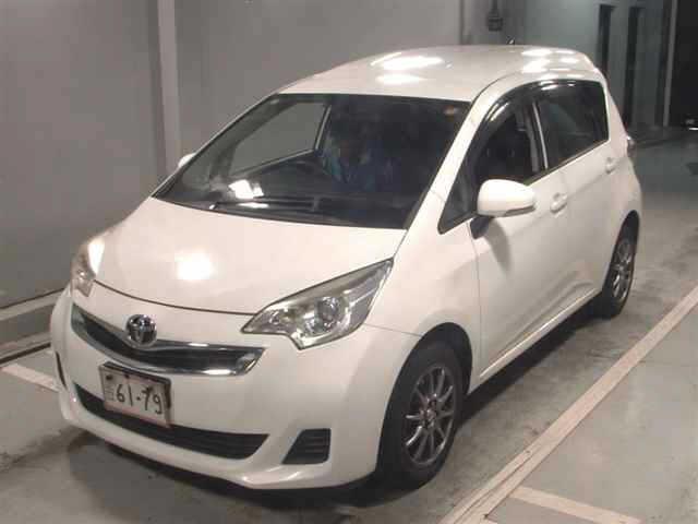 TOYOTA RACTIS 2015