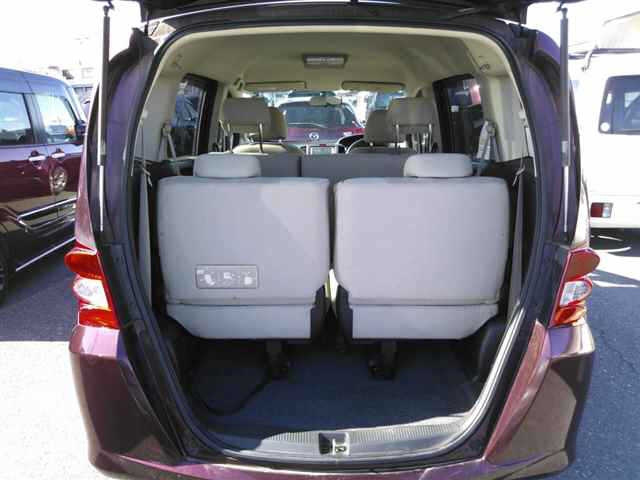HONDA FREED 2009