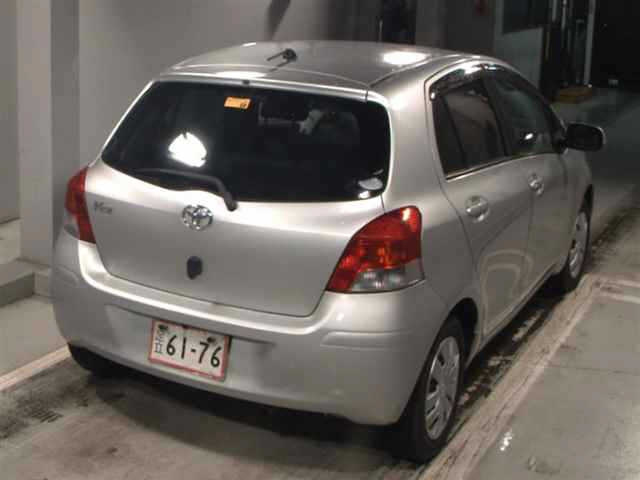 TOYOTA VITZ 2011