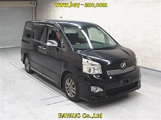 Toyota Voxy 2013