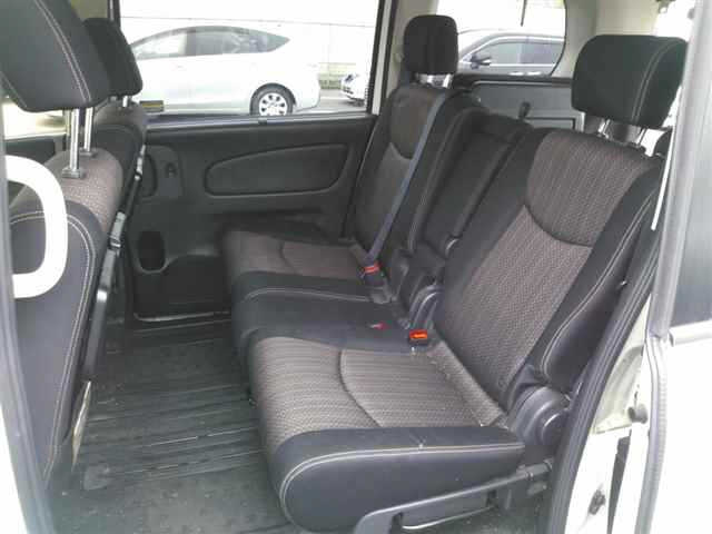 NISSAN SERENA 2015
