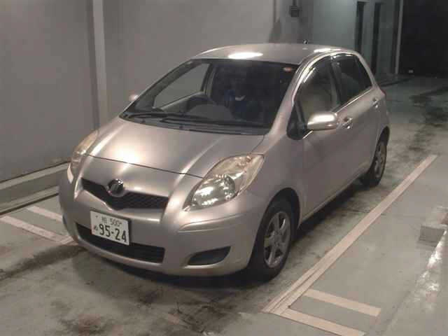 TOYOTA VITZ 2009