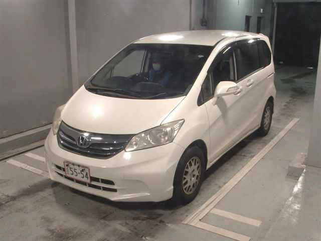 HONDA FREED 2013