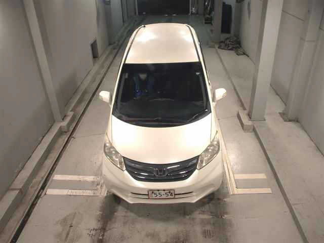 HONDA FREED 2013