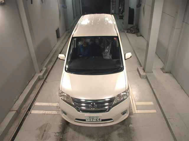 NISSAN SERENA 2011