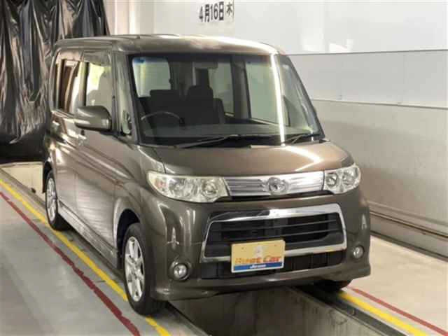 Daihatsu Tanto 2011