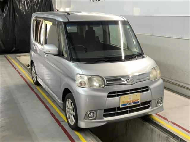 Daihatsu Tanto 2013