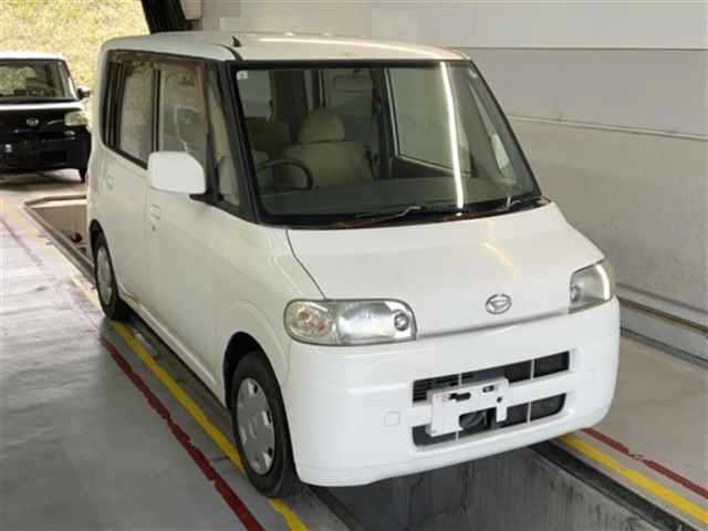 Daihatsu Tanto 2005