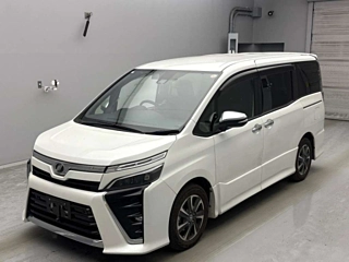 TOYOTA VOXY 2019
