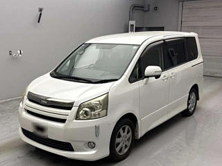 TOYOTA NOAH 2008
