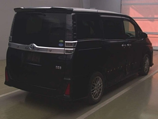 Заказать TOYOTA VOXY