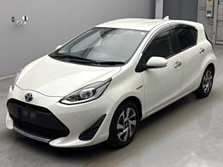 TOYOTA AQUA 2020