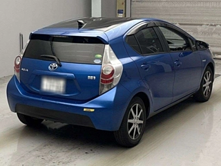 TOYOTA AQUA 2013