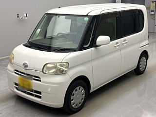 DAIHATSU TANTO 2009