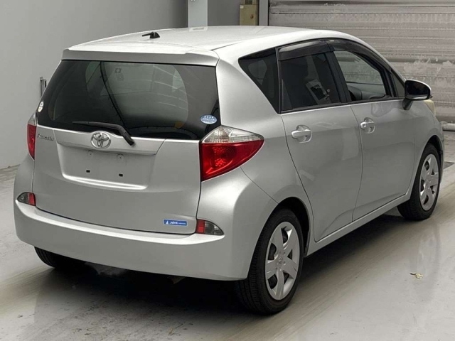 TOYOTA RACTIS 2013