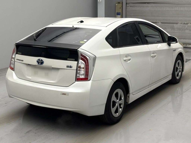 TOYOTA PRIUS 2013