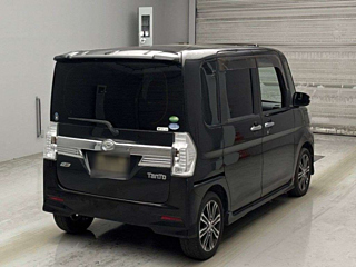 DAIHATSU TANTO 2015