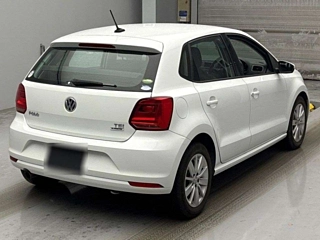 VOLKSWAGEN POLO 2016