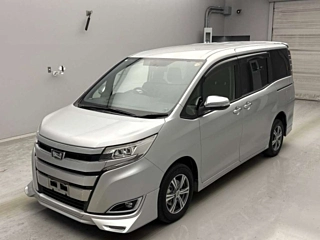 TOYOTA NOAH 2017