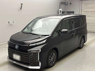 TOYOTA VOXY 2024