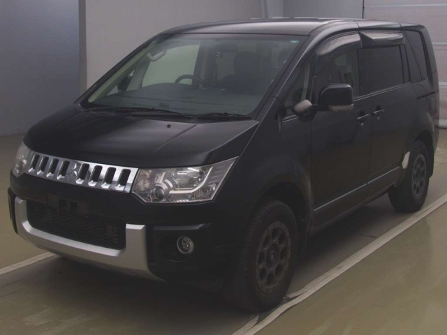 MITSUBISHI DELICA D5 2015