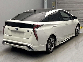 TOYOTA PRIUS 2018