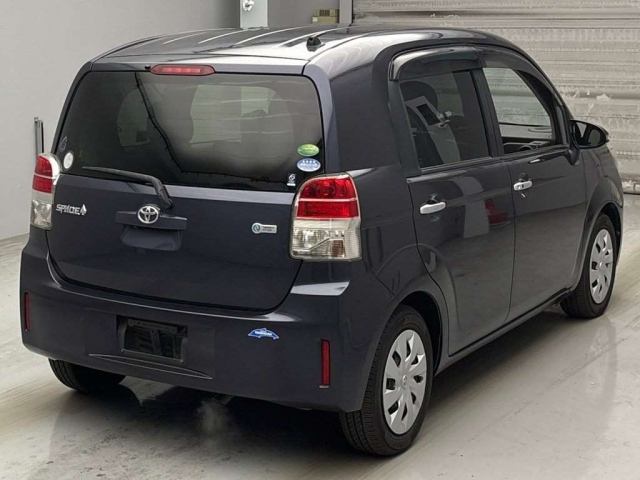 TOYOTA SPADE 2013