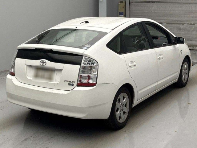 TOYOTA PRIUS 2011