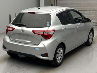 TOYOTA VITZ 2019