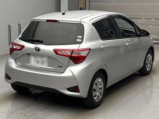 TOYOTA VITZ 2019