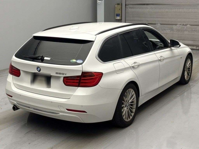 BMW 3 SERIES 2013