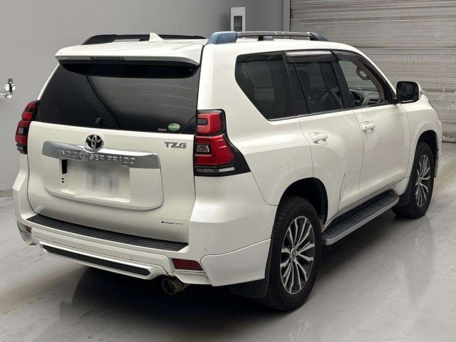 TOYOTA LAND CRUISER PRADO 2017