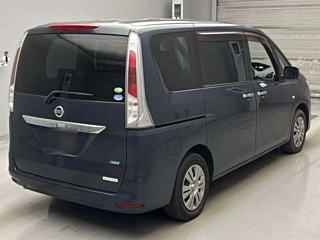 NISSAN SERENA 2011