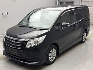 TOYOTA NOAH 2015