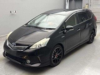TOYOTA PRIUS ALPHA 2014