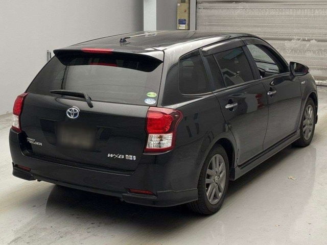 TOYOTA COROLLA FIELDER 2013