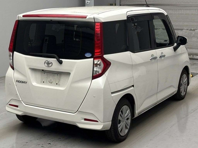 TOYOTA ROOMY 2020